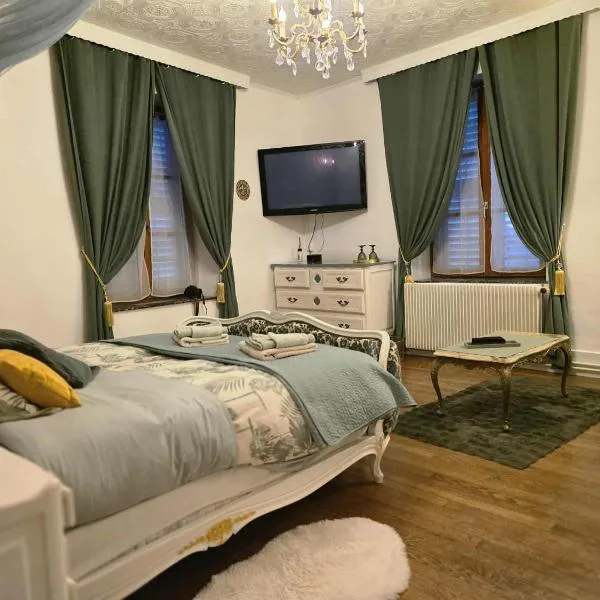 Domaine du Rosiere, hotel en Favières