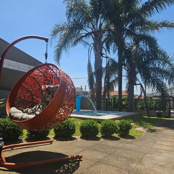 Exclusividade Piscina com Hidromassagem e Cascata Infraestrutura completa Churrasqueira com espetos Empresto cadeiras de praia e coller Casa completa Poucas datas restantes