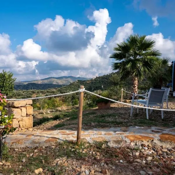 Terre di Tusa, hotel v destinaci Castel di Tusa