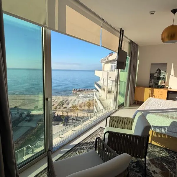 Sky rooftop luxury suites, Hotel in Durrës