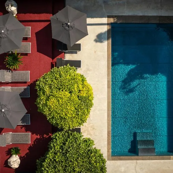 goldfinger + suites, hotel v destinaci Lana