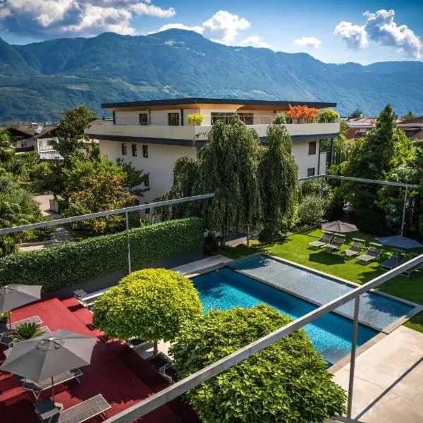 goldfinger + suites, hotel di Lana