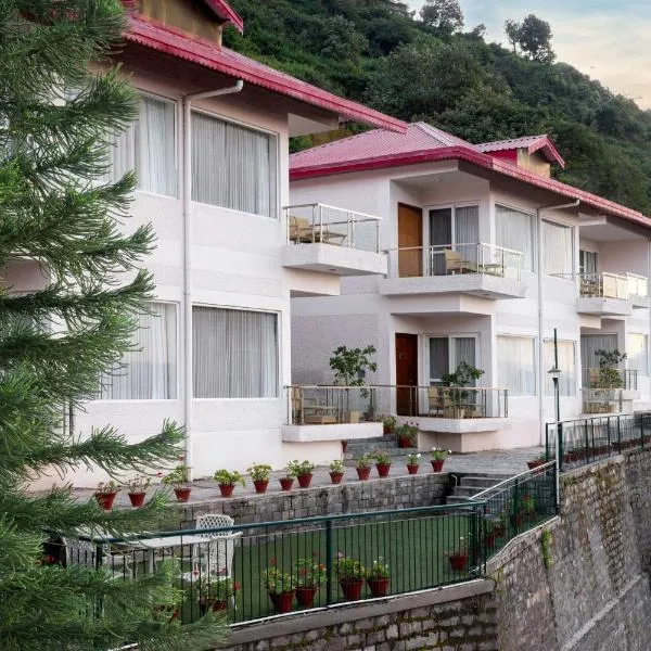 The Fern Surya Resort Kasauli Hills, Dharampur, Series by Marriott, hotel v destinaci Kasauli