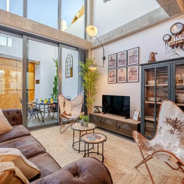 The Warehouse - Industrial Loft, hotell Faros