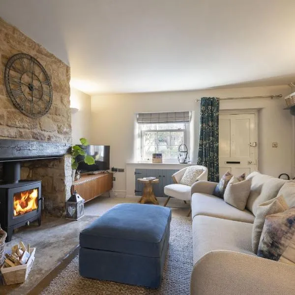 Charming Cotswold Cottage in Central Winchcombe，溫奇庫姆的飯店
