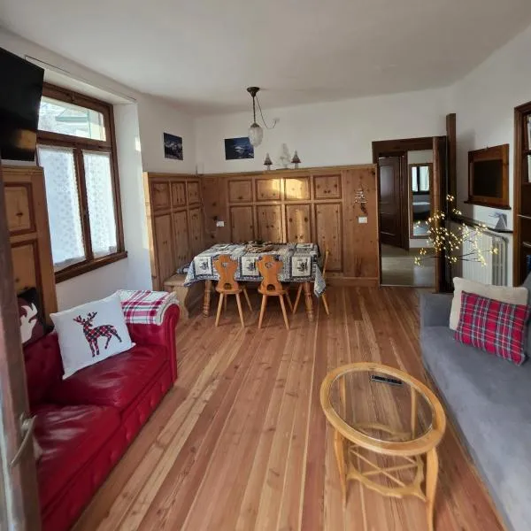 Appartamento 110mq Zona Terme posto auto privato、ボルミオのホテル