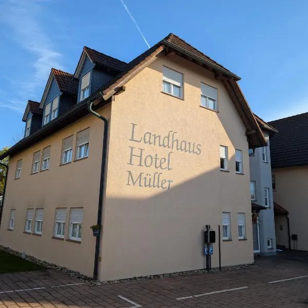 Landhaus Hotel Müller، فندق في Ringheim