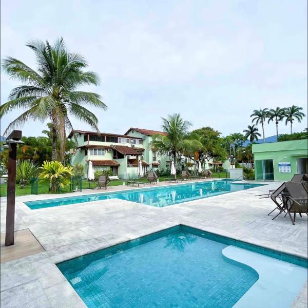Apartamento em condomínio em Angra dos Reis, com piscina a 4min da praia