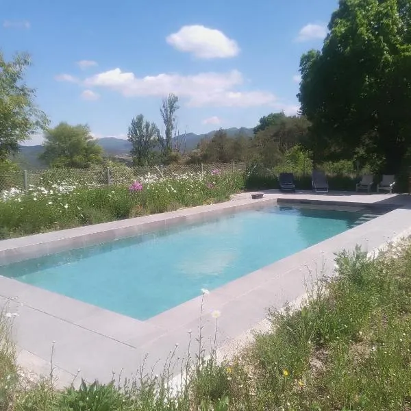 La vie en Rosans - The upperhouse, hotel u gradu Saint-André-de-Rosans