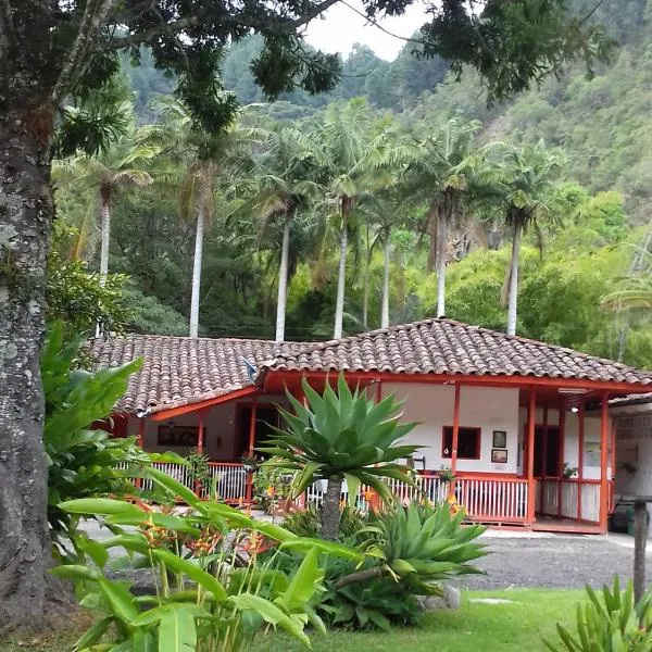 Hostal Rio Arabia - Valle De Cocora HOTEL, ξενοδοχείο σε Salento