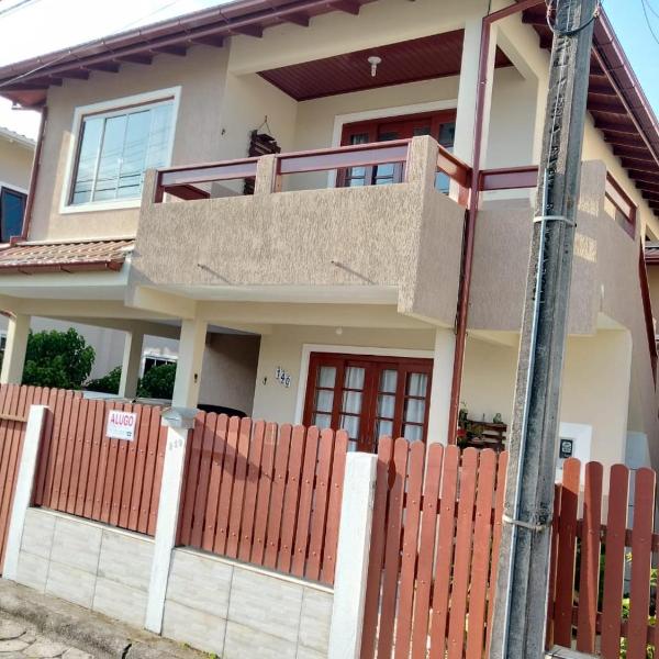 Casa de 2 quartos praia da Armação
