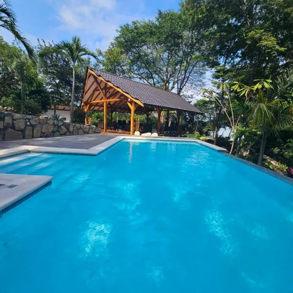 Beach resort playa Leona, hotel v destinaci Gigantes