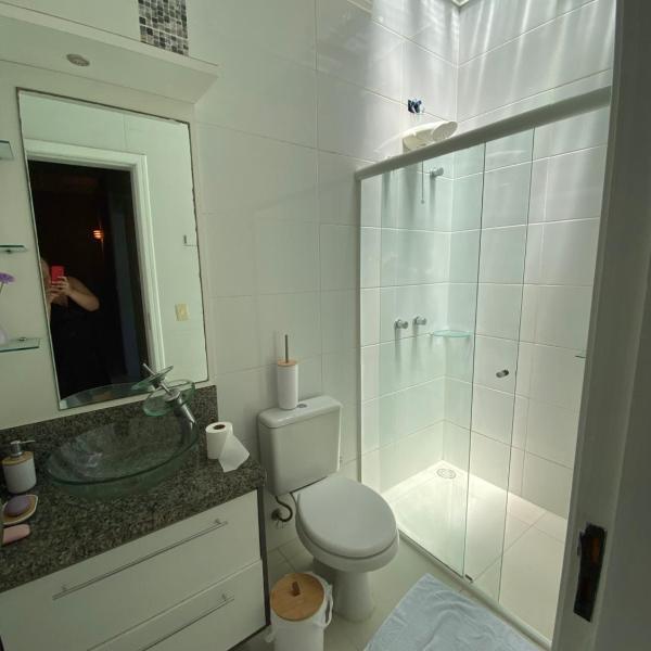 Casa 800 metros da praia de ingleses, três quartos - Foto 3