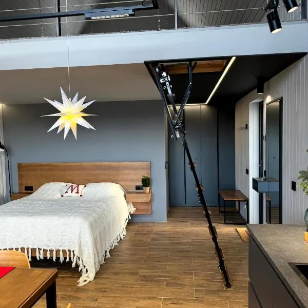 BarnHouse "Family Estate"، فندق في كامياننيتس - بوديلسكيي