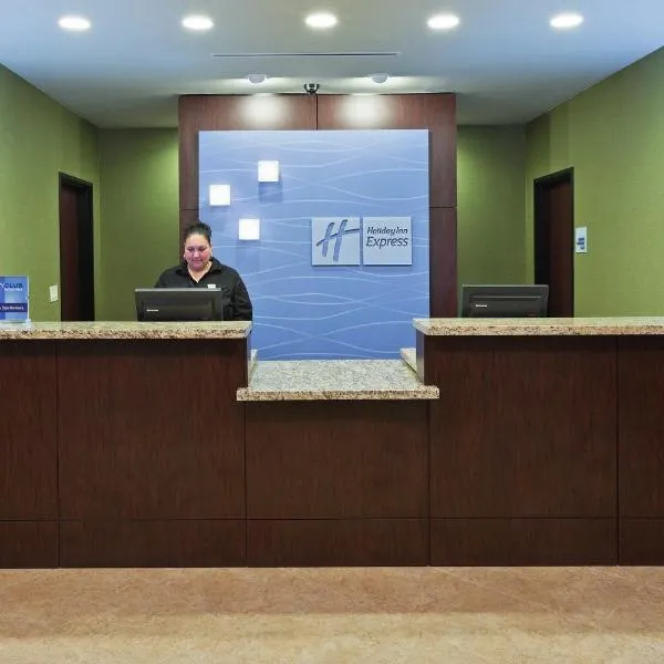 Holiday Inn Express & Suites Brady by IHG, ξενοδοχείο σε Brady