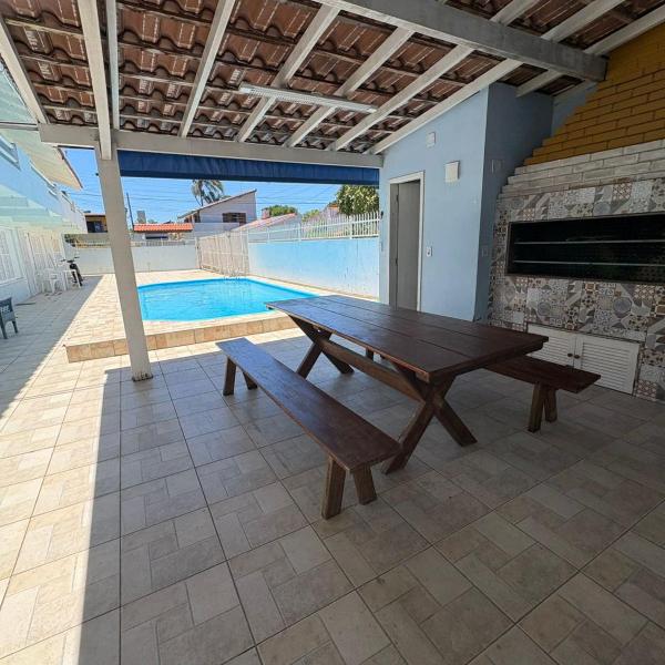 sobrado com piscina proximo ao mar