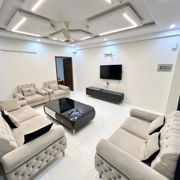 Luxury Apartment Guest House, hotel in Islamabad
