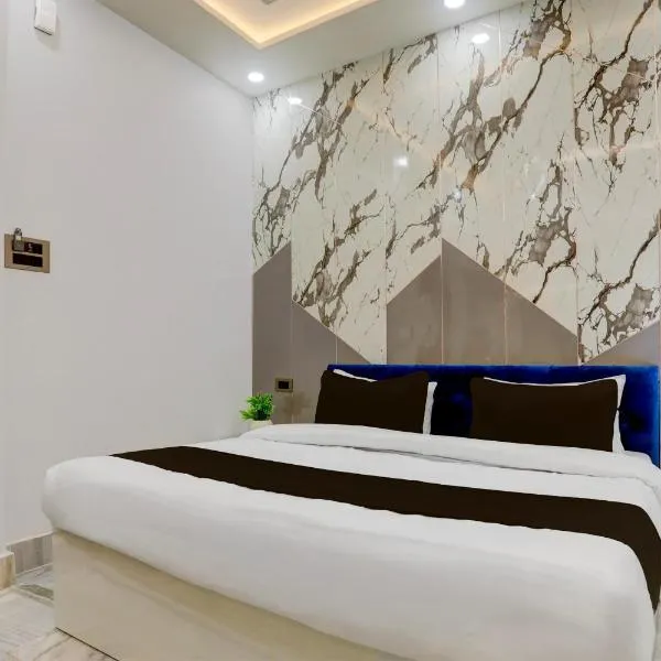 Super Townhouse Vishwanath Temple Varanasi, hotel in Varanasi