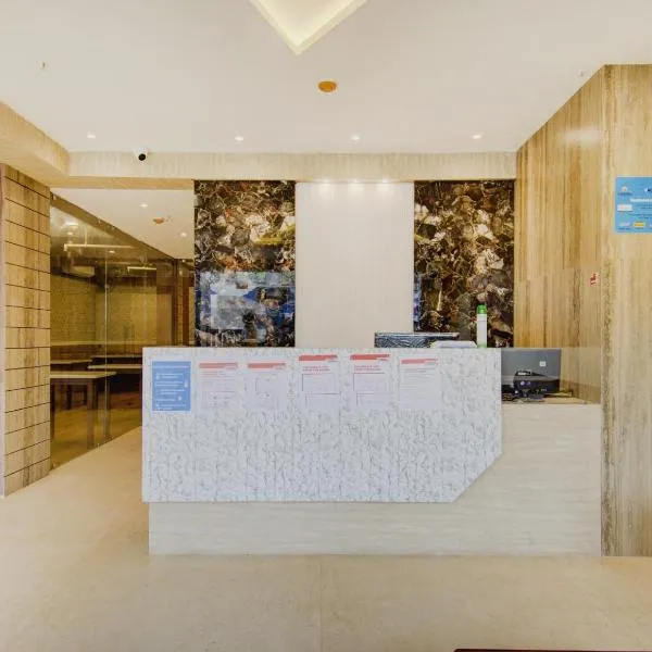 Super Townhouse OAK Seventy Seven: Dum Dum şehrinde bir otel