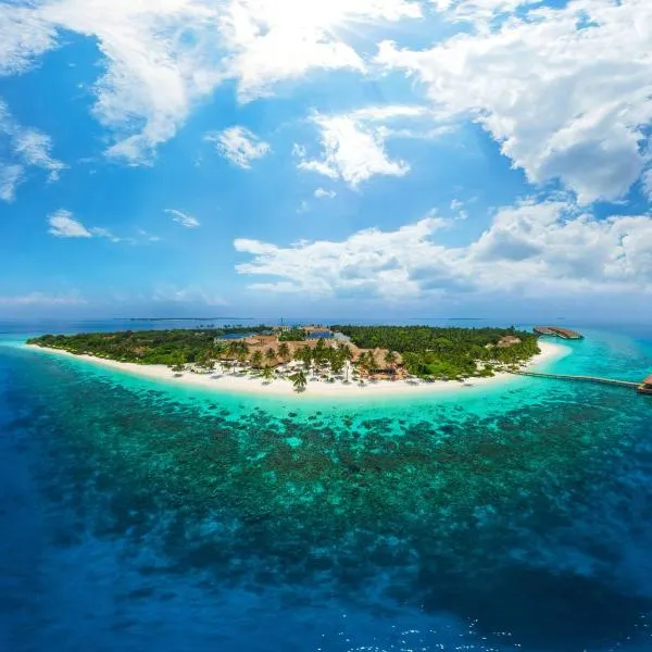 Reethi Faru Resort، فندق في را أتول