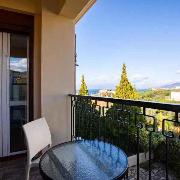 Avia에 위치한 호텔 Il Gusto Rooms - Avia Seaview Retreat!