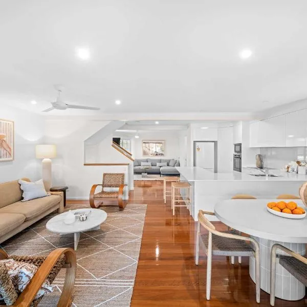 The Beach House in Shelly Beach, hotel a Caloundra