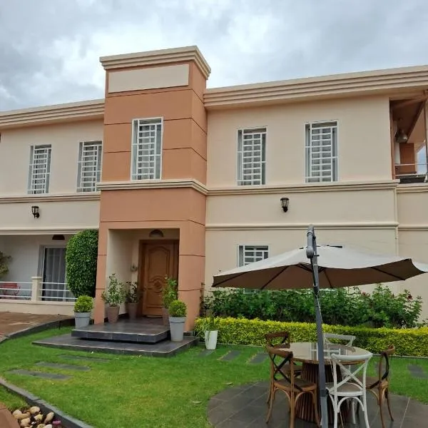 Tia Vahine - Navette Gratuite Aéroport H24, hotel in Ivato