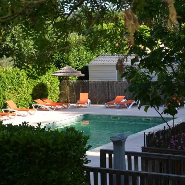 Camping les Fouguières, hotel en Carcès