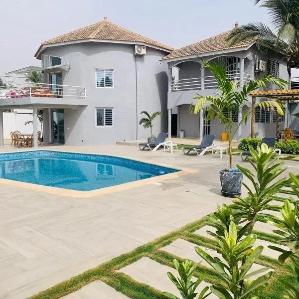 La villa Papis, hotel v destinaci Saly Portudal