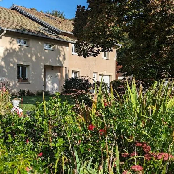 Chambre d'hôtes du Savernay, хотел в Chantraine