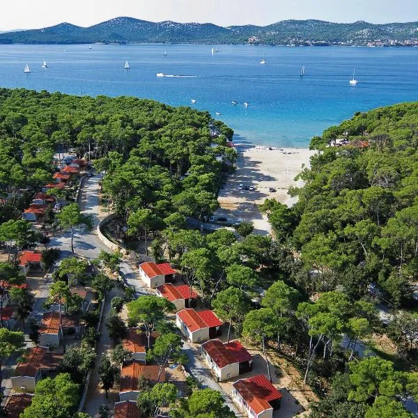 Mobilehome Victoria - Camp Soline, hotel in Biograd na Moru