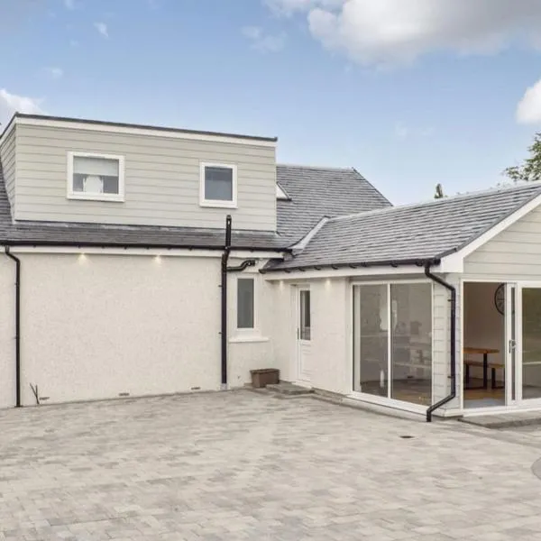 5 Bed cottage with Hot tub, hotel v destinaci Bannockburn