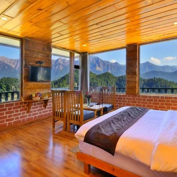 LA Riqueza Kanatal - Mountain View Rooms - Best Location - Amazing Food - Close to Jungle Safari & Adventure Activities, hotel v destinaci Kanatal