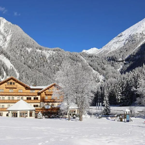 Alpenhotel Badmeister, hotel em Flattach