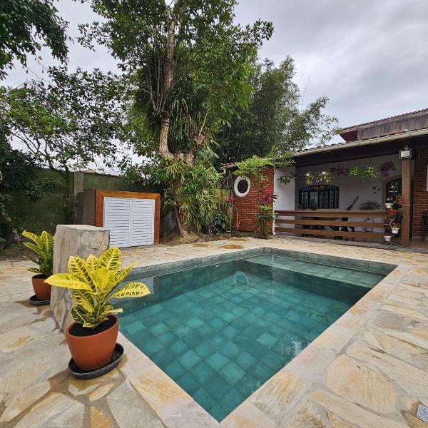 Linda casa com piscina, pertinho da praia! - Foto 4