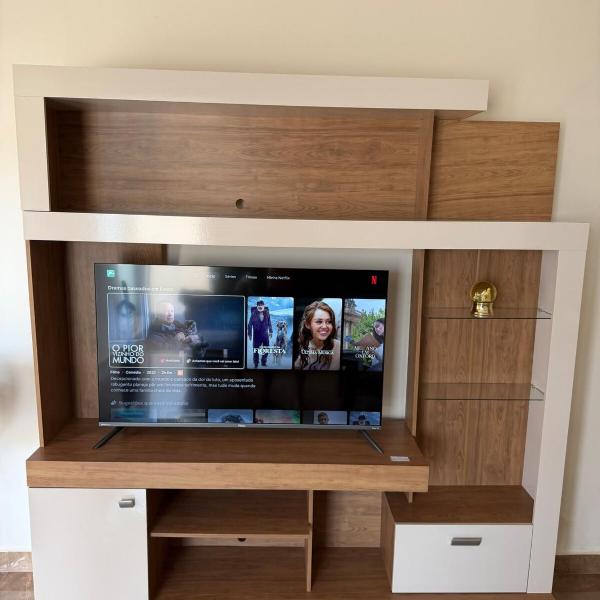 Casa aconchegante e espaçosa à 6 min da Praia - Ar condicionado - WIFI - Cozinha Completa - Garagem - Foto 5