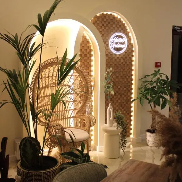 Hotel Ariana, ξενοδοχείο σε Tasnad