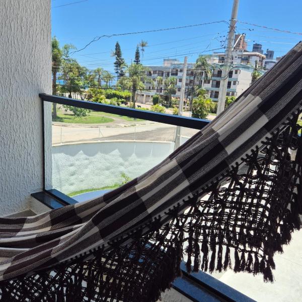 150 metros da praia e vista para o mar