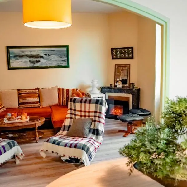 La Tanière du Corsaire - Coliving - jusqu'à 4 chambres, hotel em Redon