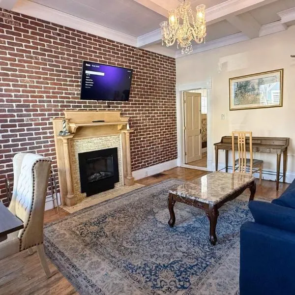 Cozy Condo In The Governor's Mansion Pets Okay, hotel in Leadville