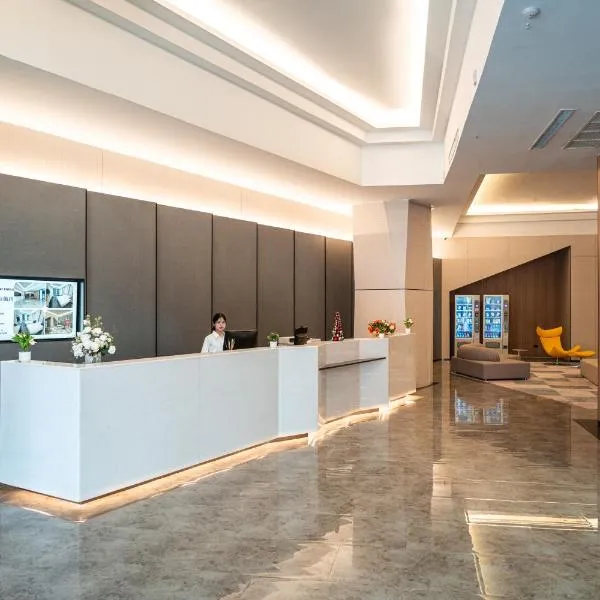 lee hotel lat phrao, отель в Бангкоке