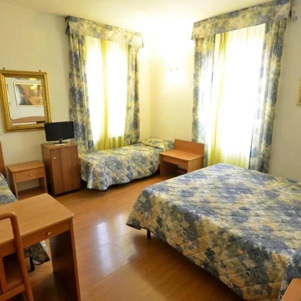 Hotel Tirreno, hotel in Rome