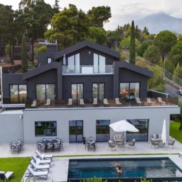 MòN Luxury Rooms SPA, hotel in Nicolosi