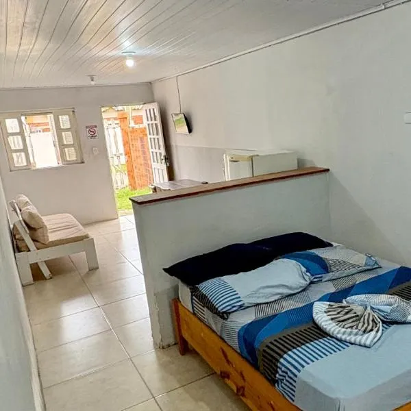 Kitnet a 150m da praia, hotel v destinaci Rio Grande