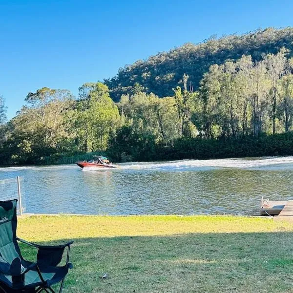 River View Cottage at lower MacDonald NSW 2775, מלון בווייזמנס פרי