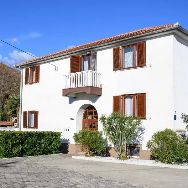 Apartment Lara, hotel in Lovran