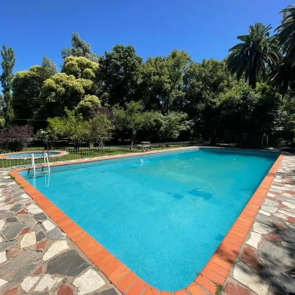 Casa de Campo Brandsen - Quinta La Mandarina, hotel in Brandsen