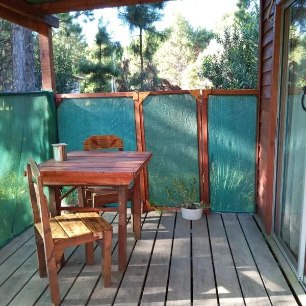 Chalets rustiques en pleine nature, L'ARCHIPEL, hotel in Punta Del Diablo