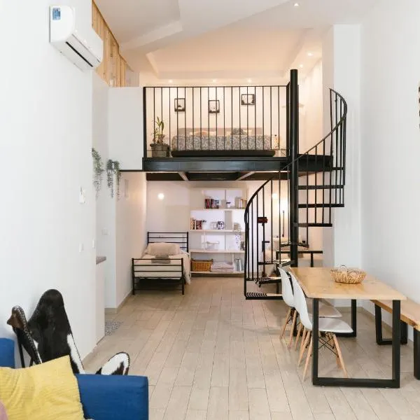 Viesnīca Vintage duplex with jacuzzi Malagā