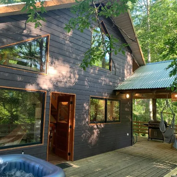 Cabaña Bosque Río, hotel en Pucón